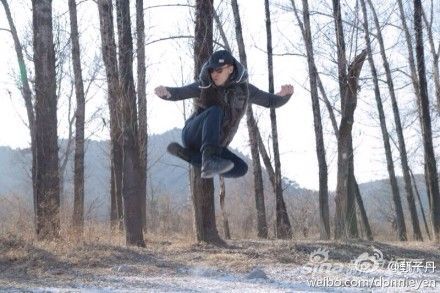 甄子丹抗严寒拍打戏不忘儿子生日|甄子丹|儿子|生日_新浪娱乐_新浪网