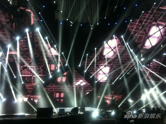 2020年东方卫视舞者_2020卫视格局「重启」:东方卫视的「野望」