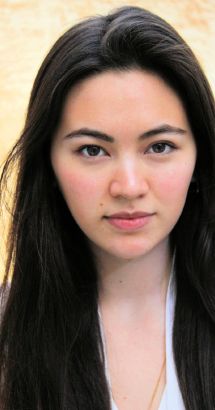 杰西卡-亨维克饰演特蕾妮-沙德