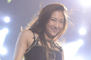 秦宇子性感翻唱碧昂斯 杨坤激动看醉