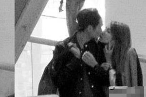 萧亚轩与男友约会当众热吻 甜蜜夹菜喂饭