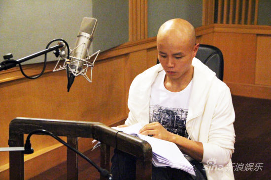 乐嘉卖萌献声《蜡笔总动员》 被赞有天赋