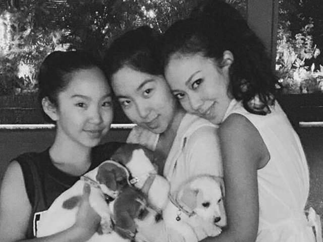 ����ϼ3Ů��������Ӱ�ع� ���ñ�һ��