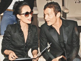 ������Vivi���۳�ϯʱװ��#˫���Ա�̸����