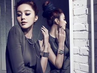 ����������д���ع�#�����Ů����ʱ�б���