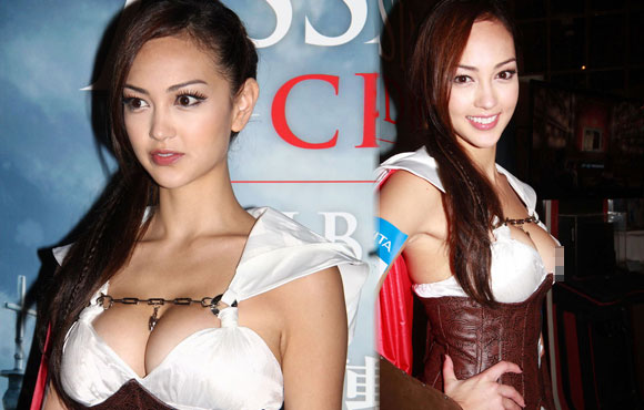 10��30�գ�ģ��JessicaC��ϯ����������ƾ����أ����ص���λ��������࣬��¶������