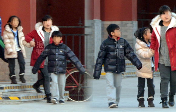 ����ı��Ů��ѧ��ķһ��һ�� ����Χ�ڲ���͵��