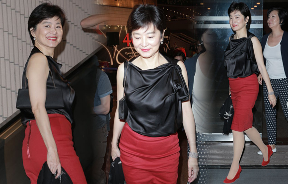 ����ϼ������������̨�� ʢװ��ȹ�ǹ�ע