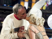 Lady-Gaga亲吻纽约市长