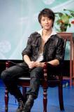 韩庚录制《背后的故事》提起母亲流男儿泪(图)