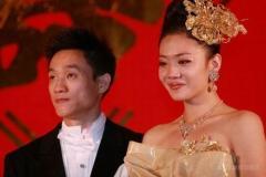 杨威杨云8年恋爱成正果 三亚完婚数度落泪【图】