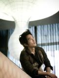 宋承宪杂志照成熟有型 俊美帅气眼神迷人【图】