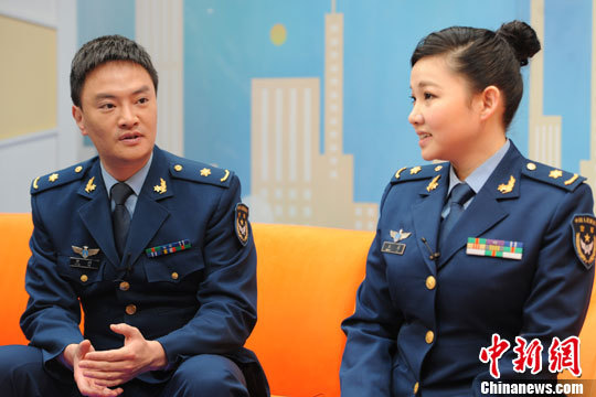 歌手汤非靠咖啡解压+曾与王莉闹笑话