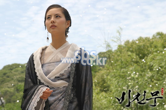 资料图片:韩剧《飞天舞》精彩剧照(20)