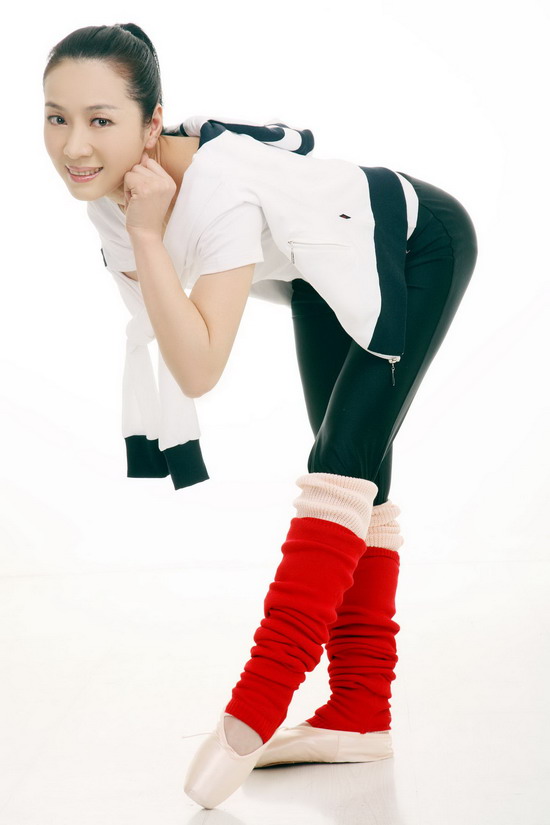 资料图片：独臂舞者马丽精彩写真(11)