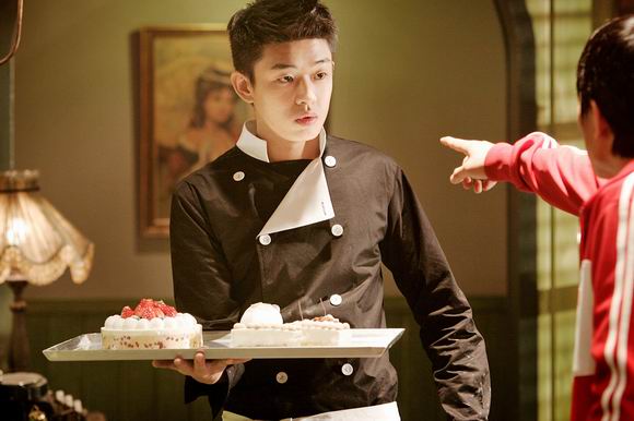 资料图片:影片《西洋古董洋果子店》剧照(15)