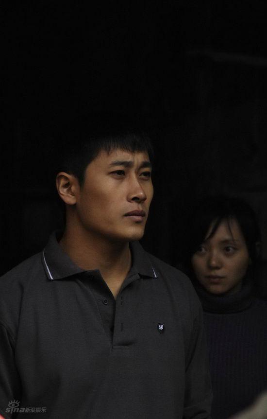 资料图片:电视剧《外乡人》精彩剧照(32)