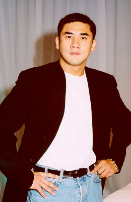 资料图片:电视剧《上错楼梯睡错床》剧照(1)