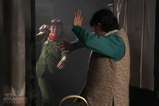 资料图片:电视剧《小姨多鹤》精彩剧照(10)