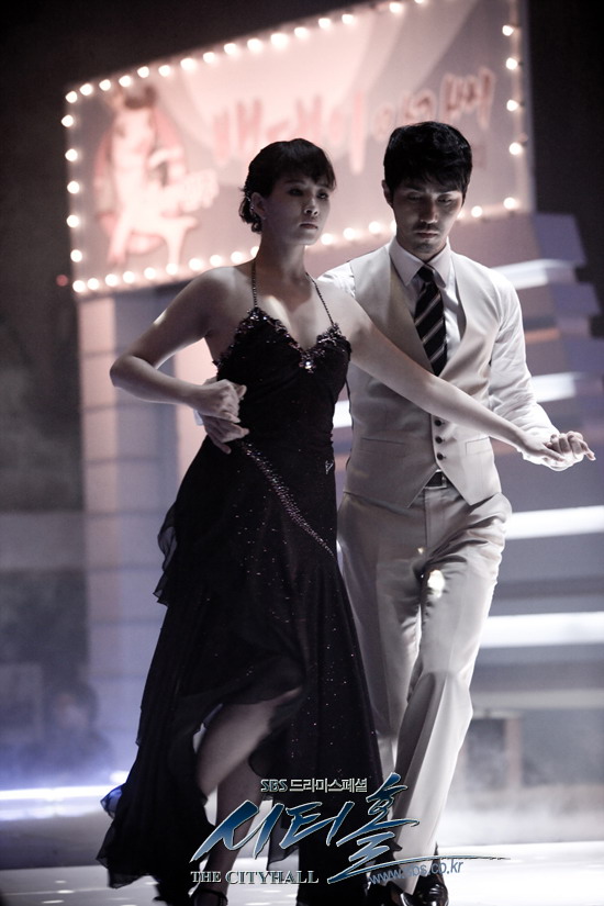 资料图片:韩剧《City Hall》第二批剧照(81)