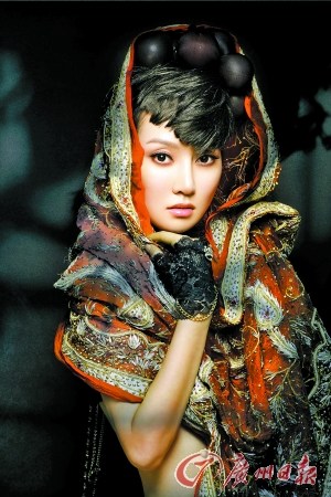 梵音精灵萨顶顶推出新歌《唐拉雅秀》_影音娱