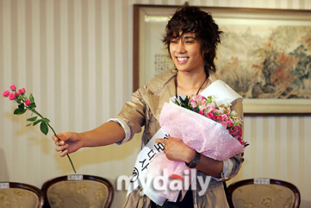 SS501成员朴政玟自曝网店生意惨淡