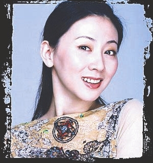 汤加丽出演小资情调话剧《月光》出演画家女友