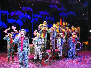 校园话剧《向前,向前》再现成长的烦恼