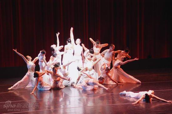 资料:美国中华演艺学院舞蹈精粹--岁月如歌