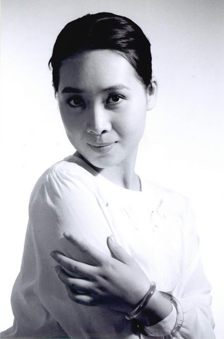 资料图片:国家话剧院女演员--张蕾
