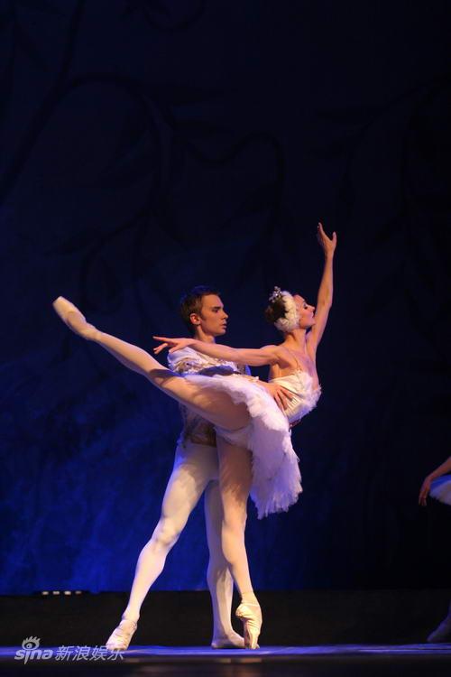资料:俄罗斯皇家芭蕾舞团《天鹅湖》剧照(2)