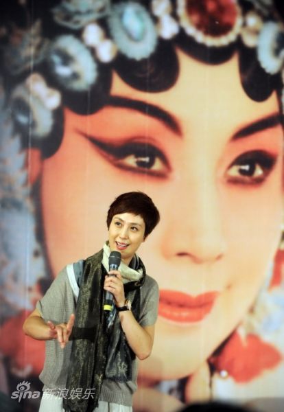 史依弘《锁麟囊》告别观众压轴戏曲展