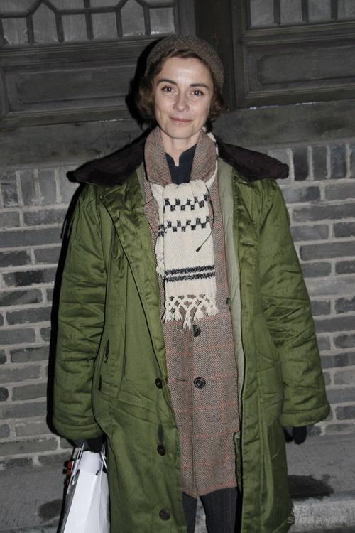 独家探班《约翰-拉贝》剧组 张静初冒雪拍夜戏