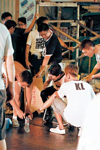 л���������ϧ���������ȴ��������(ͼ)