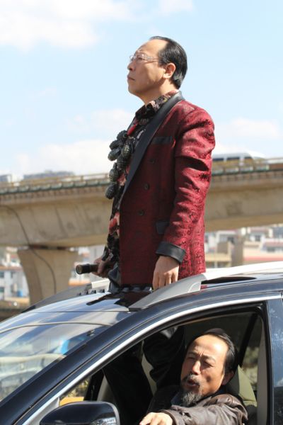 �ߴ�����ﺣӢ