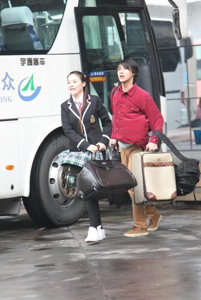 《初恋时光》中“校园初恋”首场戏，邓紫衣和黄又南相遇