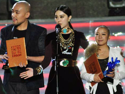 范冰冰亮相中国好声音决赛为学员颁奖|二次曝