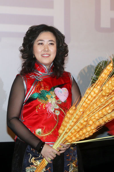 靳东和李佳的恩爱夫妻关系还是如初吗是否现在还居住在一起吗