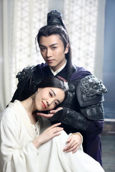 陈晓美女微电影饰战国铠甲身披古装a美女将军v美女骑出车祸图片图片