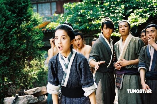 熊欣欣加盟《武侠梁祝》 被阿sa打流鼻血【图】