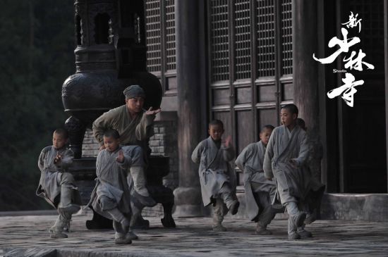 练拳抓野兽雪夜练拳练功夫新浪娱乐讯陈木胜导演的最新功夫力作《新