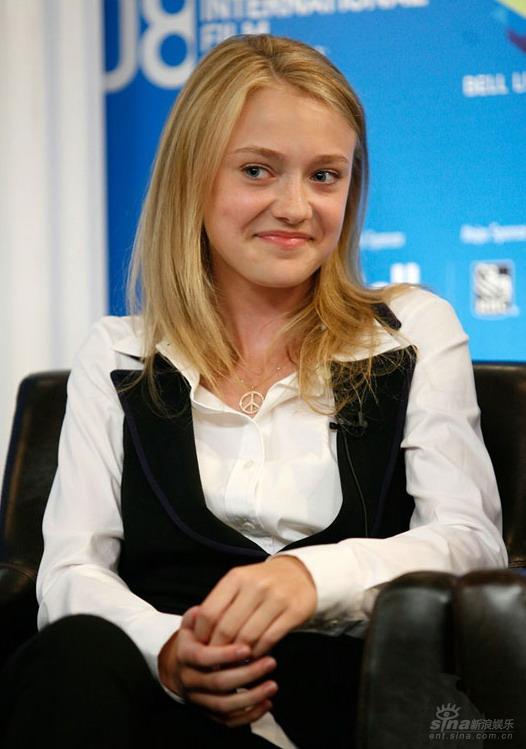 《蜜蜂的秘密生活》宣传照 达科塔小女初长成