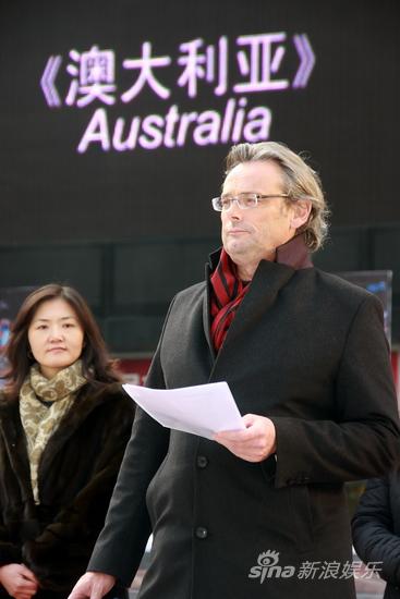 �Ĵ����ǵ�Ӱ�ڱ�Ļ�����аĵ�Ӱ��ͨ����(ͼ)