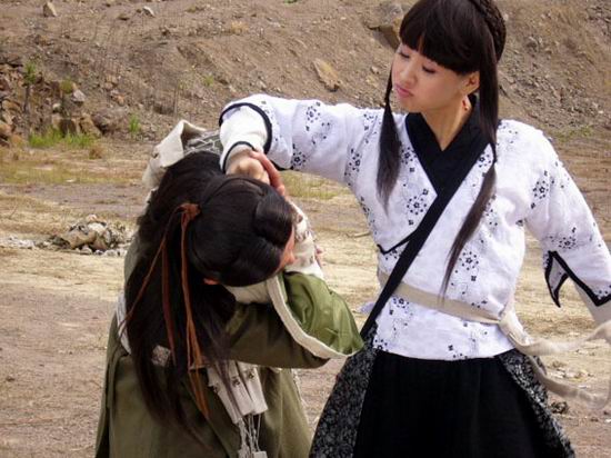 小王晶《十大奇冤》过戏瘾 一人饰百名角色(图