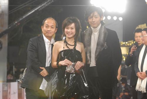 图文:44届台湾金马奖红毯 郑文堂郑宜农藤冈靛