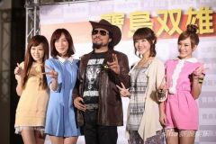 房祖名夏雨拍《宝岛双雄》张菲“复出”引轰动