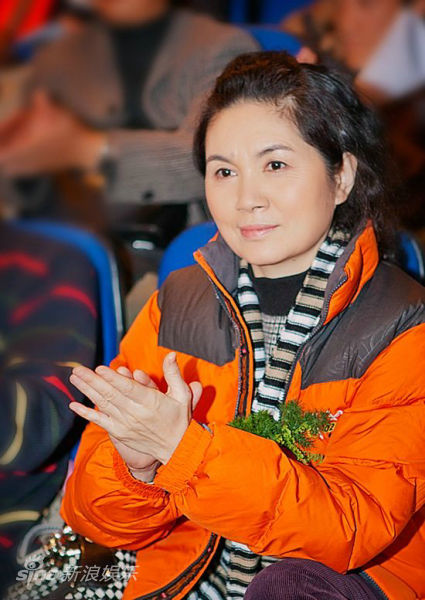 王瑶