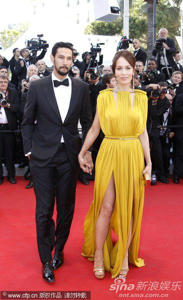 图文:戛纳电影节开幕-卓别林孙女多洛莉丝亮相