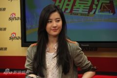 邓超狼人造型遭孙俪调侃江一燕妖艳秀裸背