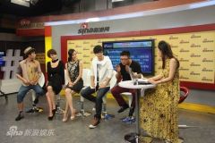 胡夏曝初吻还在大左片中扇导演耳光遭报复